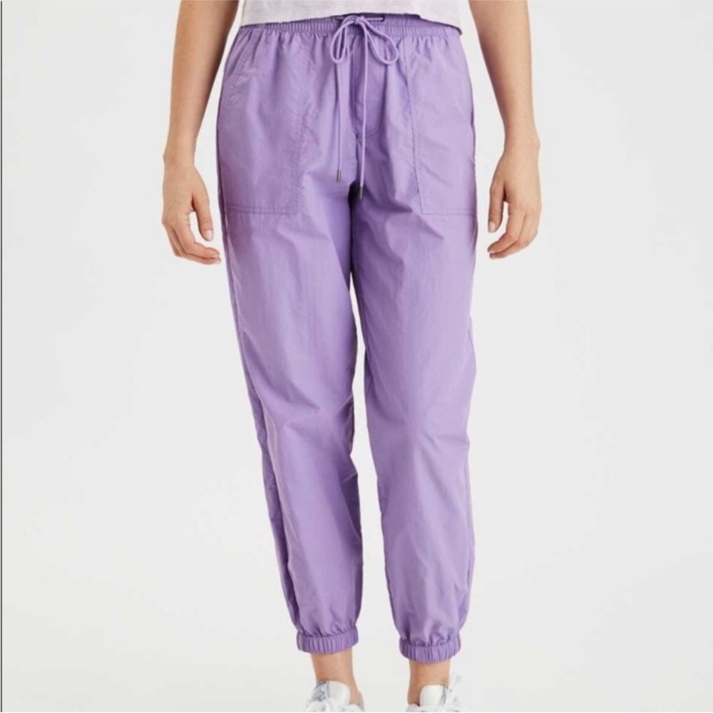 AE - High Rise Nylon Joggers